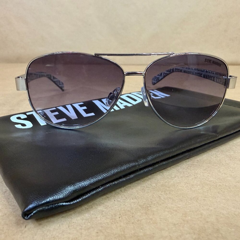 Steve Madden Silver Aviator Sunglasses with Gradient Lenses Case Included